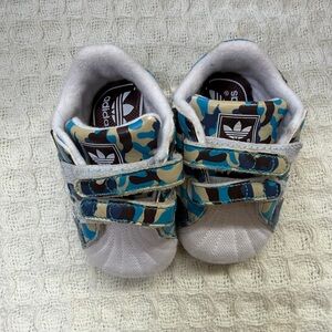 adidas Kids Teal Blue & Tan Camo Velcro Sneakers
